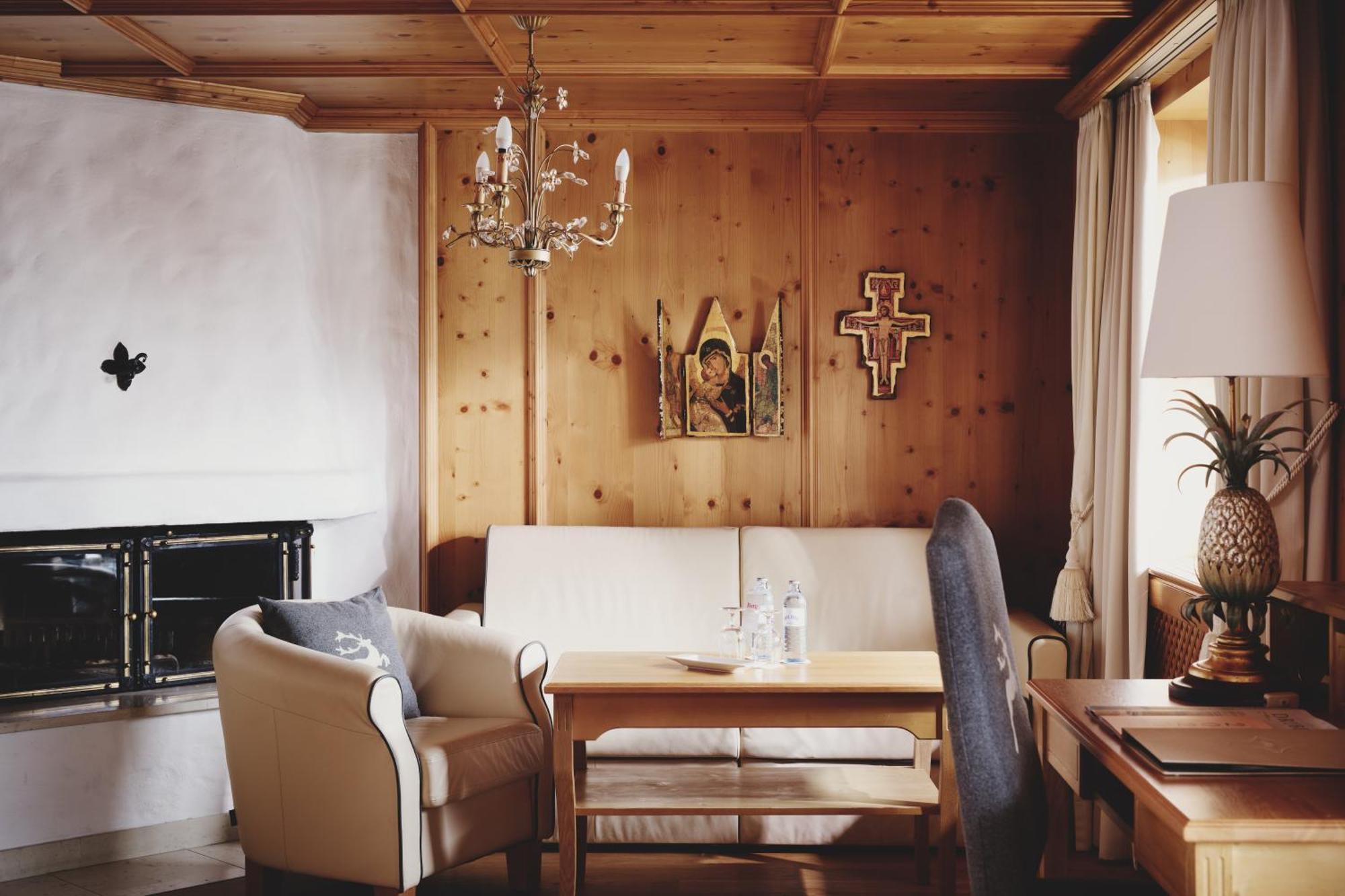 Burg Hotel Oberlech Eksteriør billede