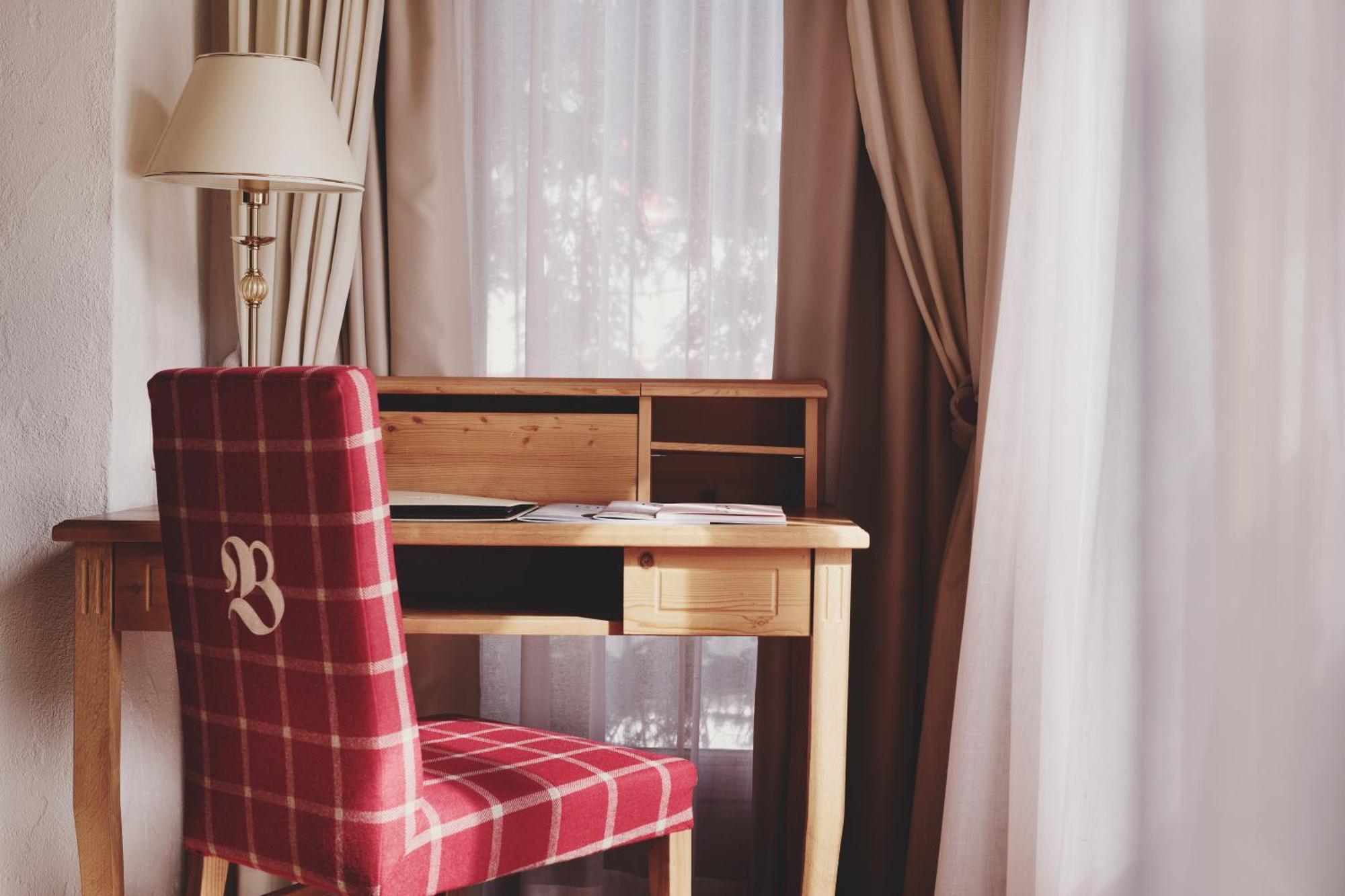 Burg Hotel Oberlech Eksteriør billede